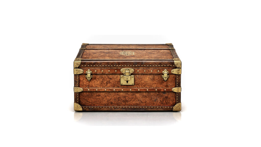 Leuchars London Vintage Walnut Trunk